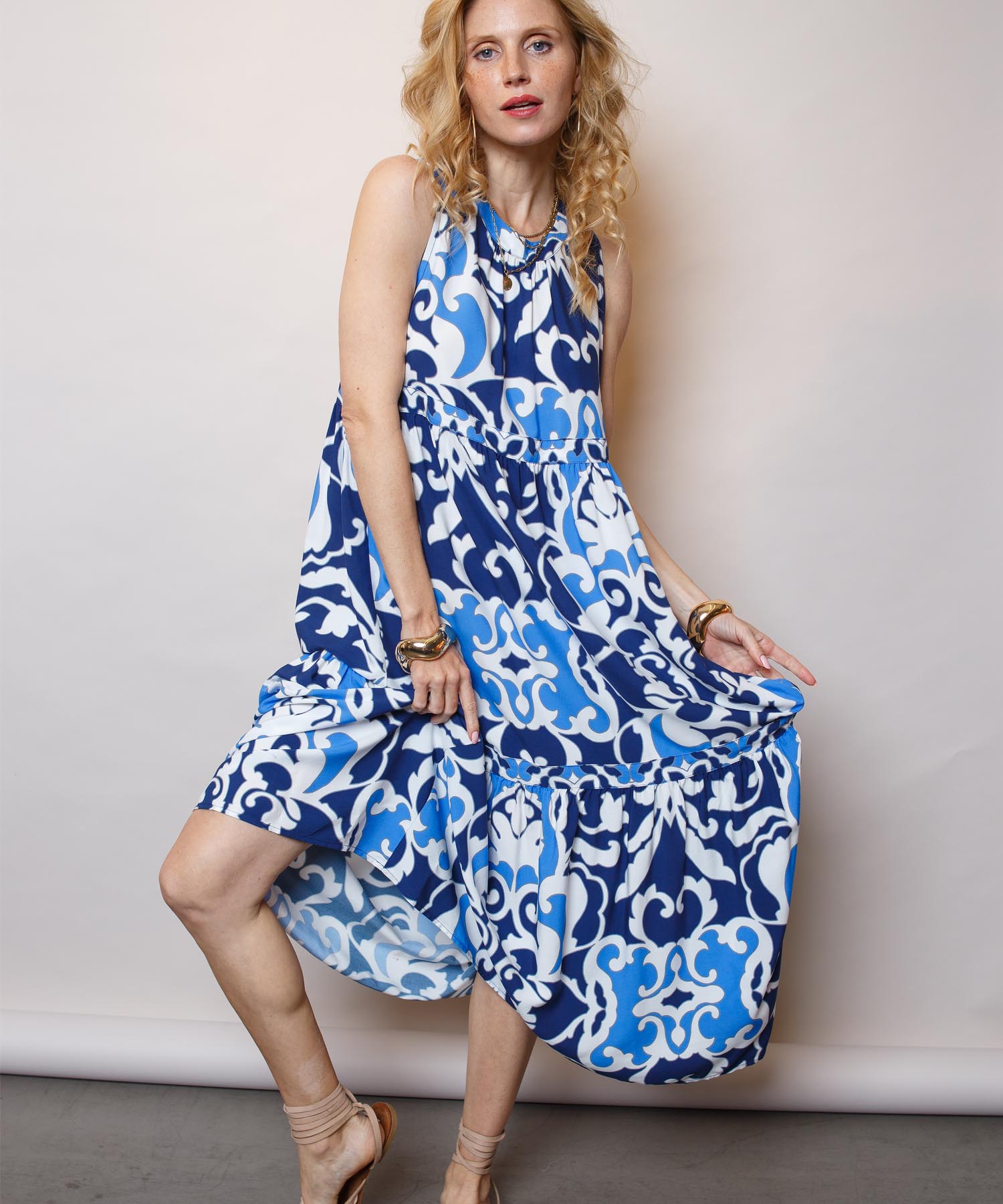 Emily van den Bergh lässiges Boho-Kleid in blau