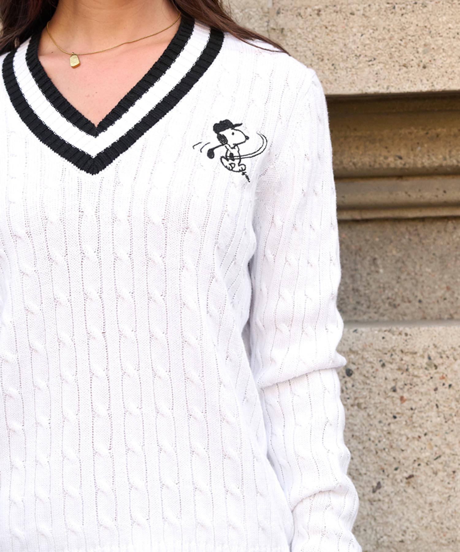 Princess goes Hollywood Zopfpullover mit Snoopy in weiss mit Kontrast