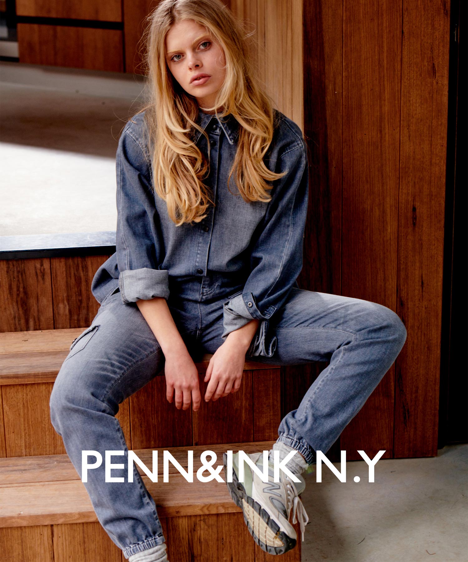 Penn & Ink kurze Jeansbluse in grau