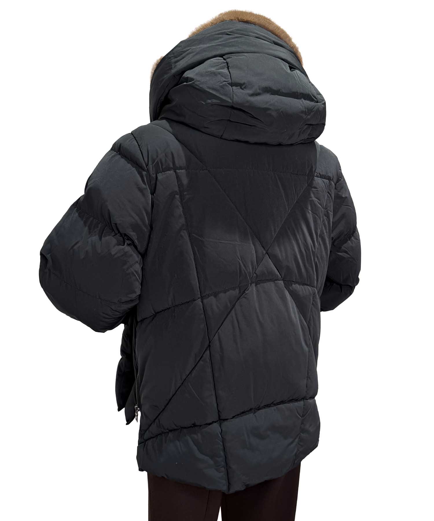 Blonde No. 8 Steppjacke SNOW – warme Damenjacke in schwarz mit Kapuze und Kunstfell