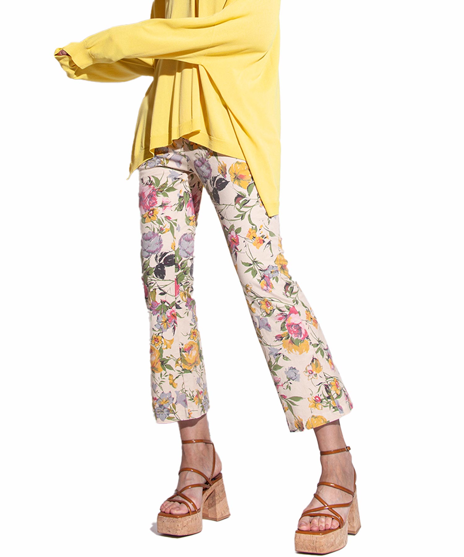 Funky Staff Hose Sia im Coloured Flowers Print