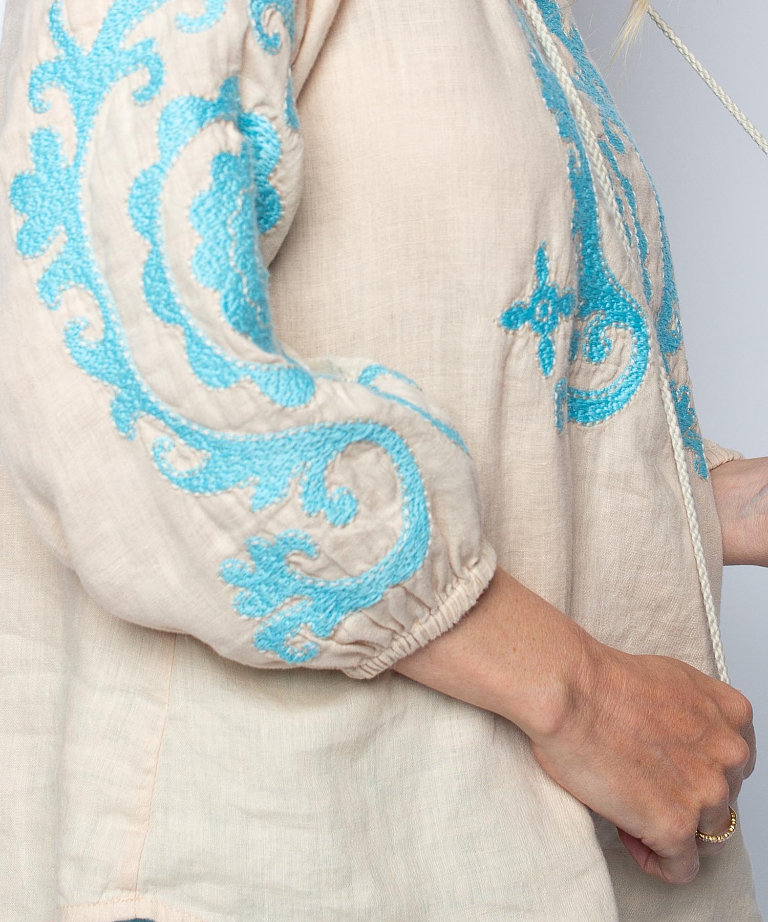 Emily van den Bergh Shirtbluse mit Stickerei aus Leinen