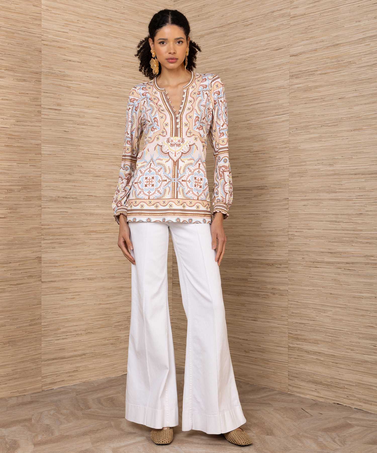 Hale Bob Bluse „Lutz“ – Grafischer Print in Beige- mit Blautönen