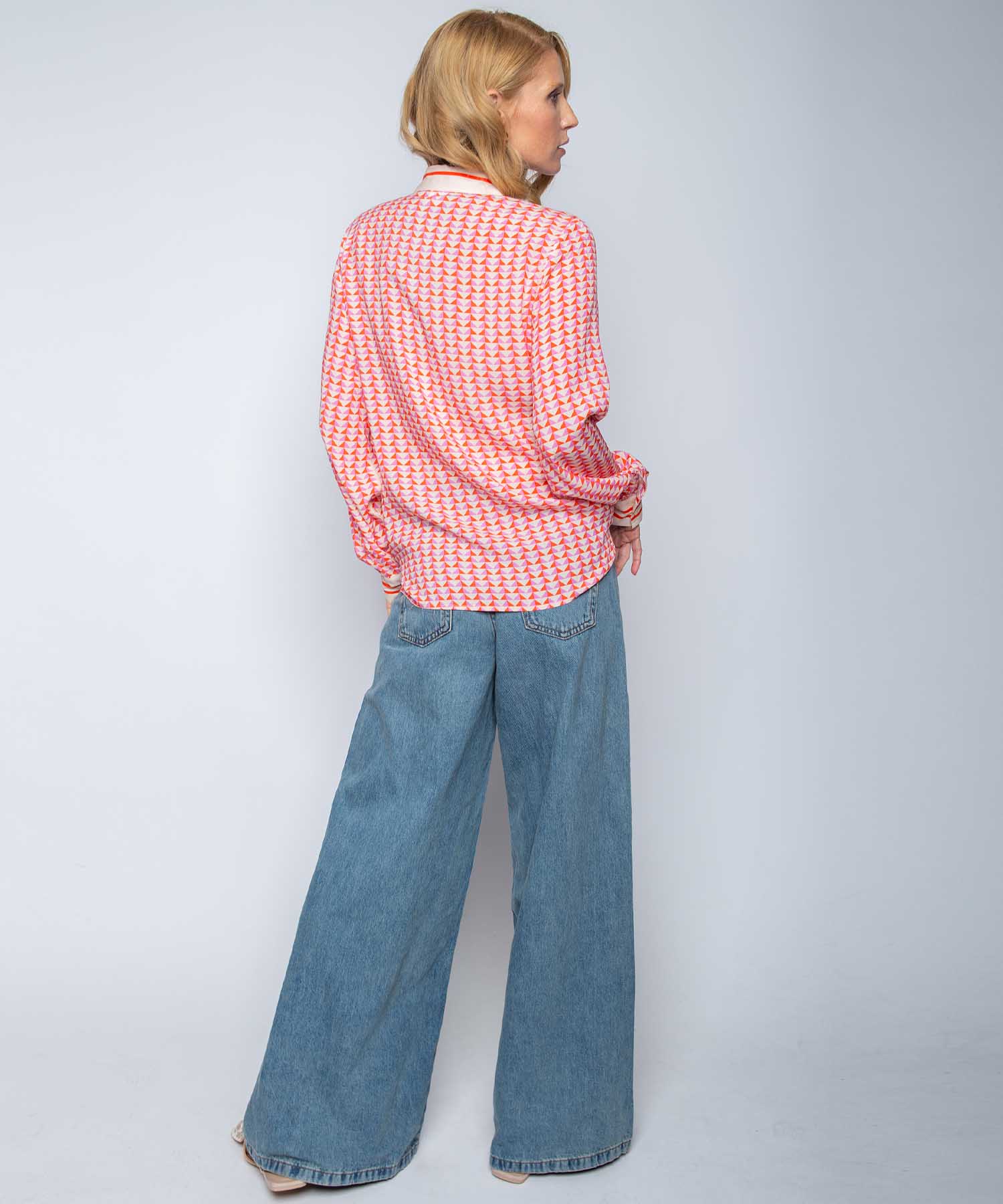 Emily van den Bergh Bluse im geometrischen Bordürendruck