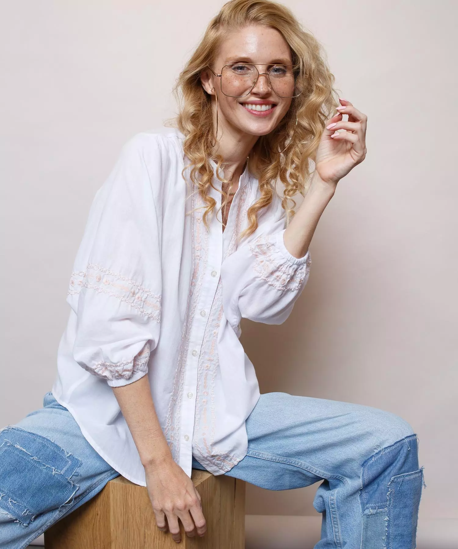 Emily van den Bergh lässige Bluse mit Stickerei