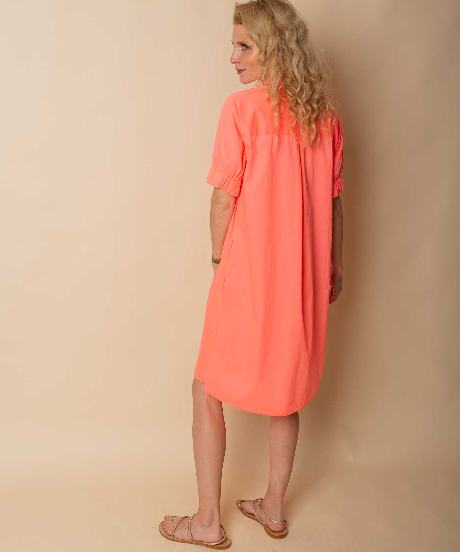 Emily van den Bergh Blusenkleid aus reiner Baumwolle in Neon Orange | Modehaus Wörmann