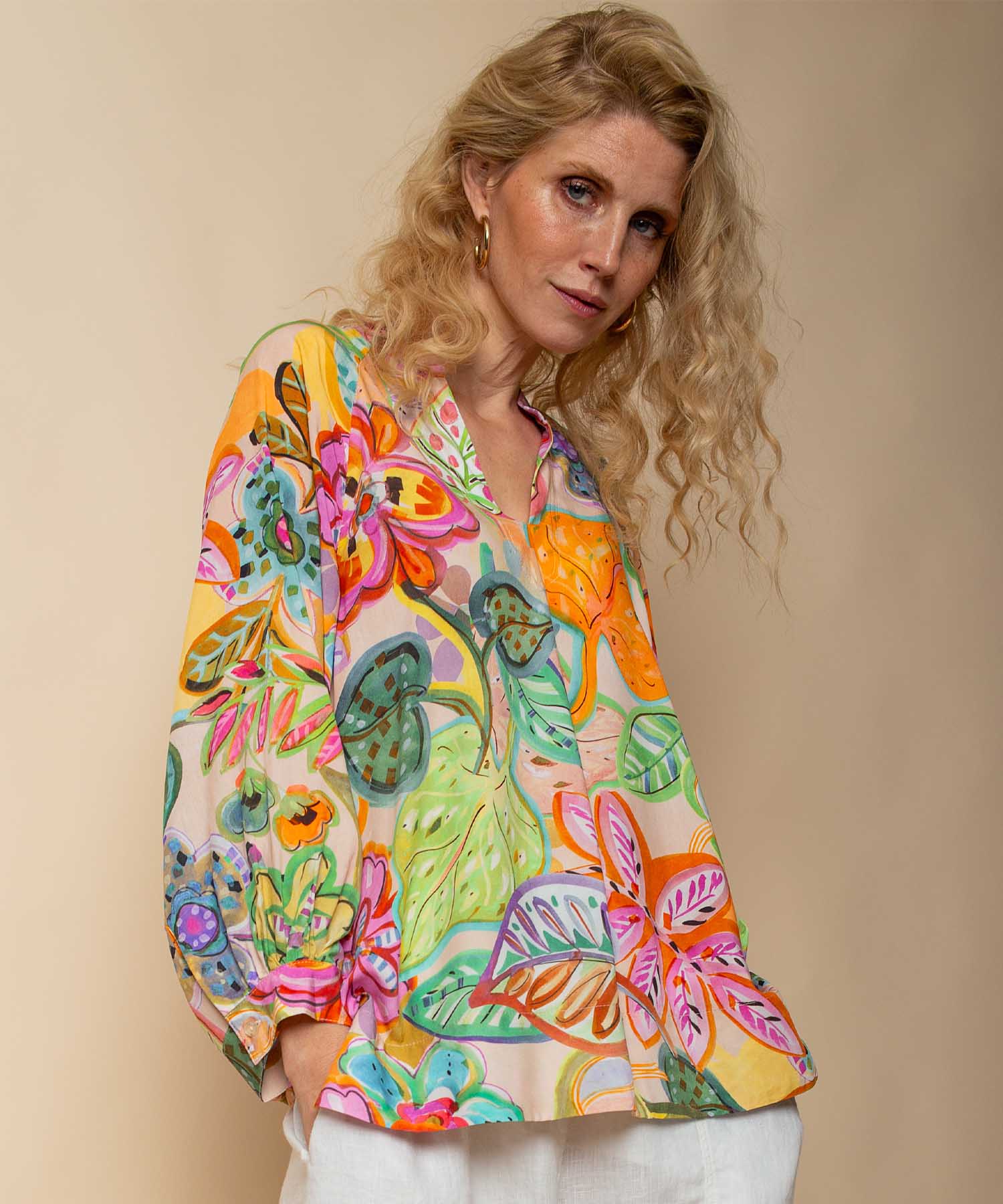 Emily van den Bergh Tunika Bluse aus reiner Viskose mit Multicolour Flower Print | Modehaus Wörmann