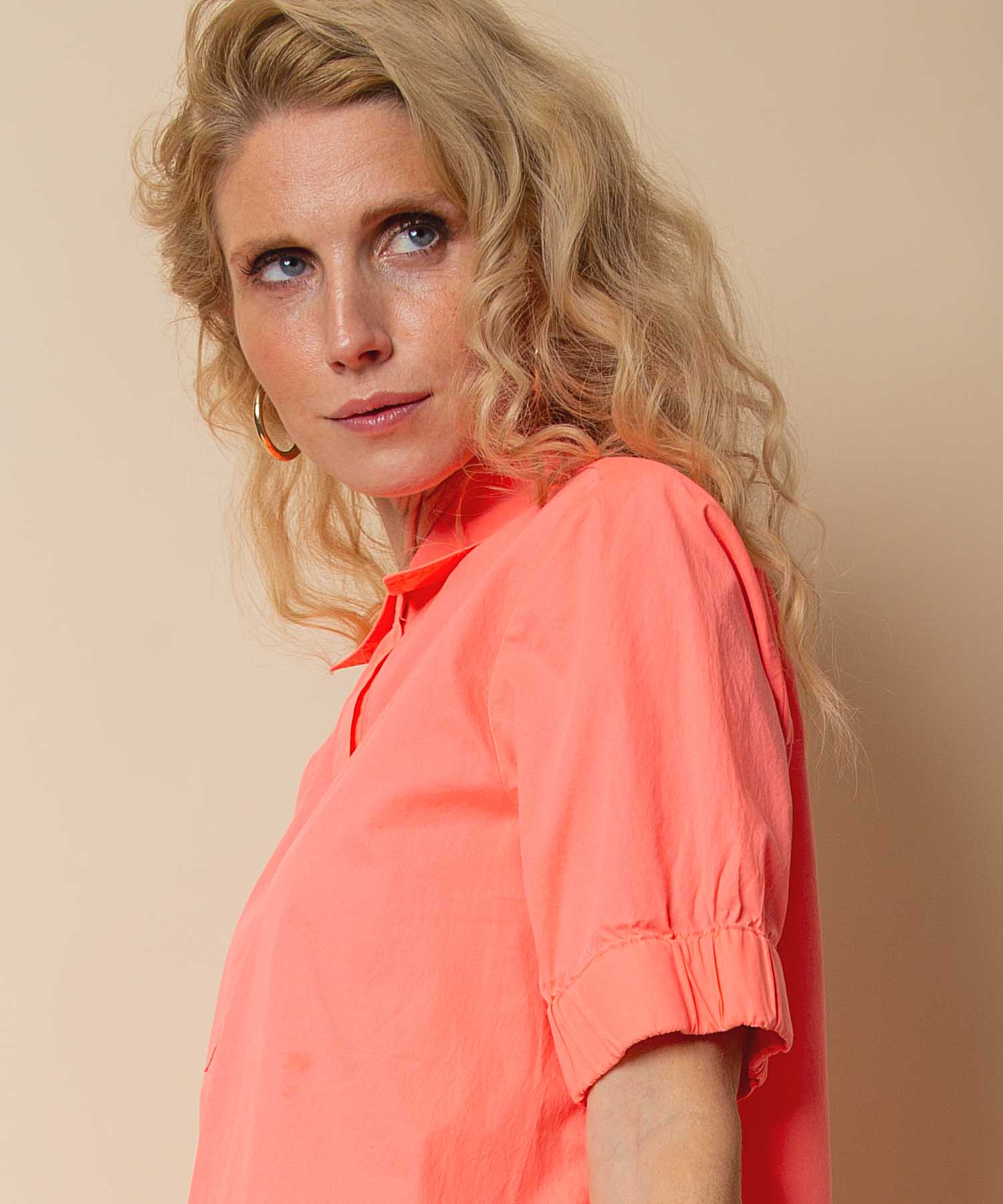 Emily van den Bergh Blusenkleid aus reiner Baumwolle in Neon Orange | Modehaus Wörmann