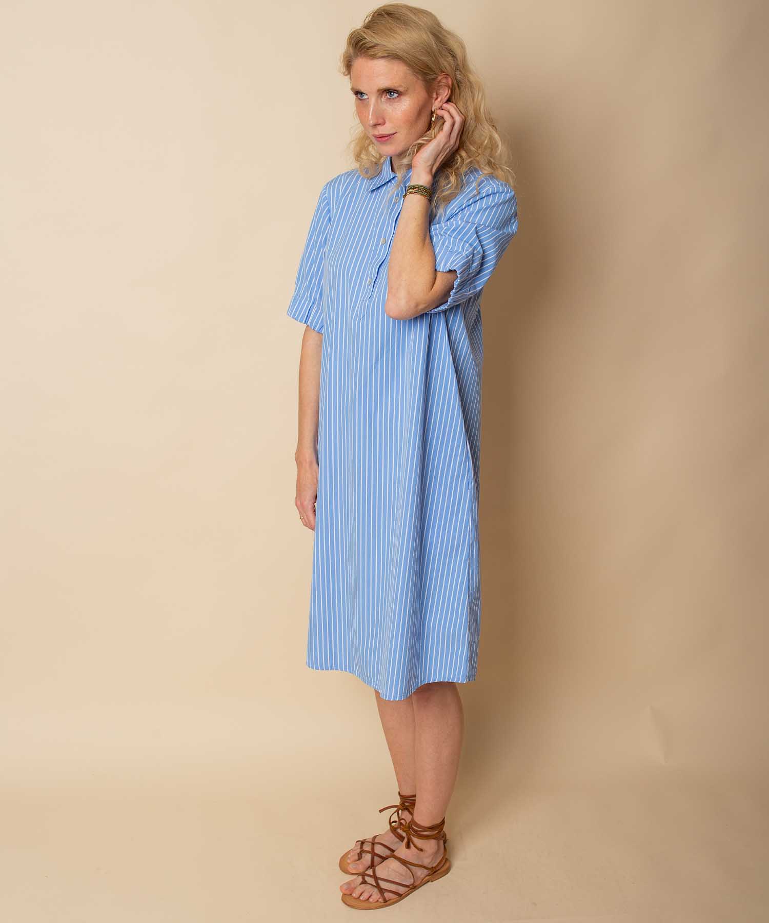 Emily van den Bergh Streifenkleid aus reiner Baumwolle in Blau | Modehaus Wörmann