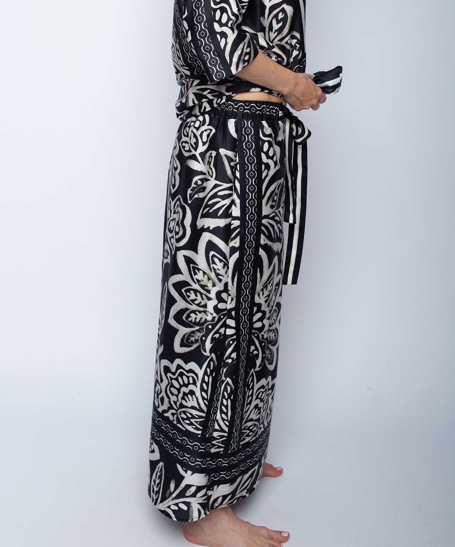 Emily van den Bergh Rock aus Baumwolle in schwarz