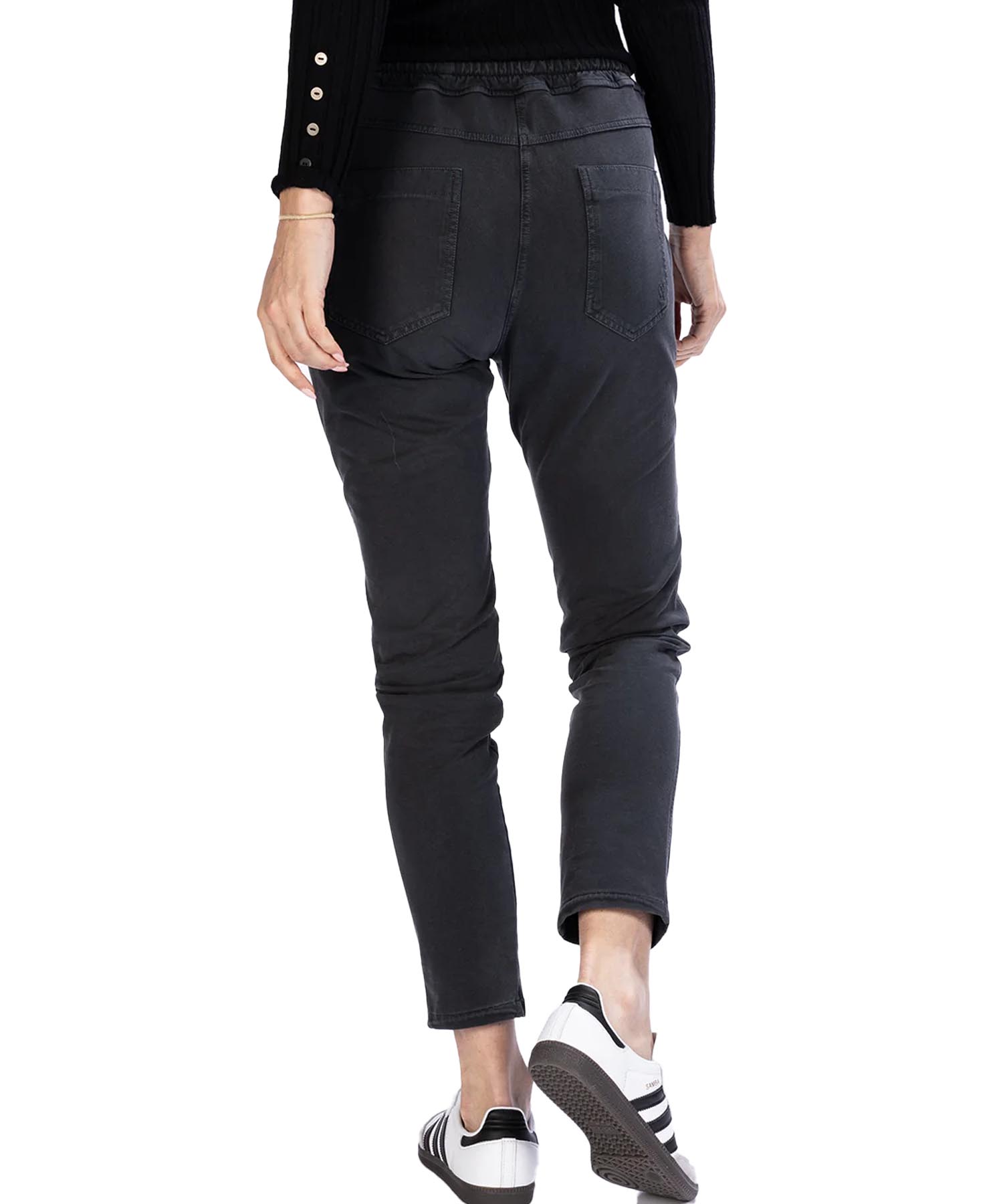 Hose You Two im Materialmix im vintage-look