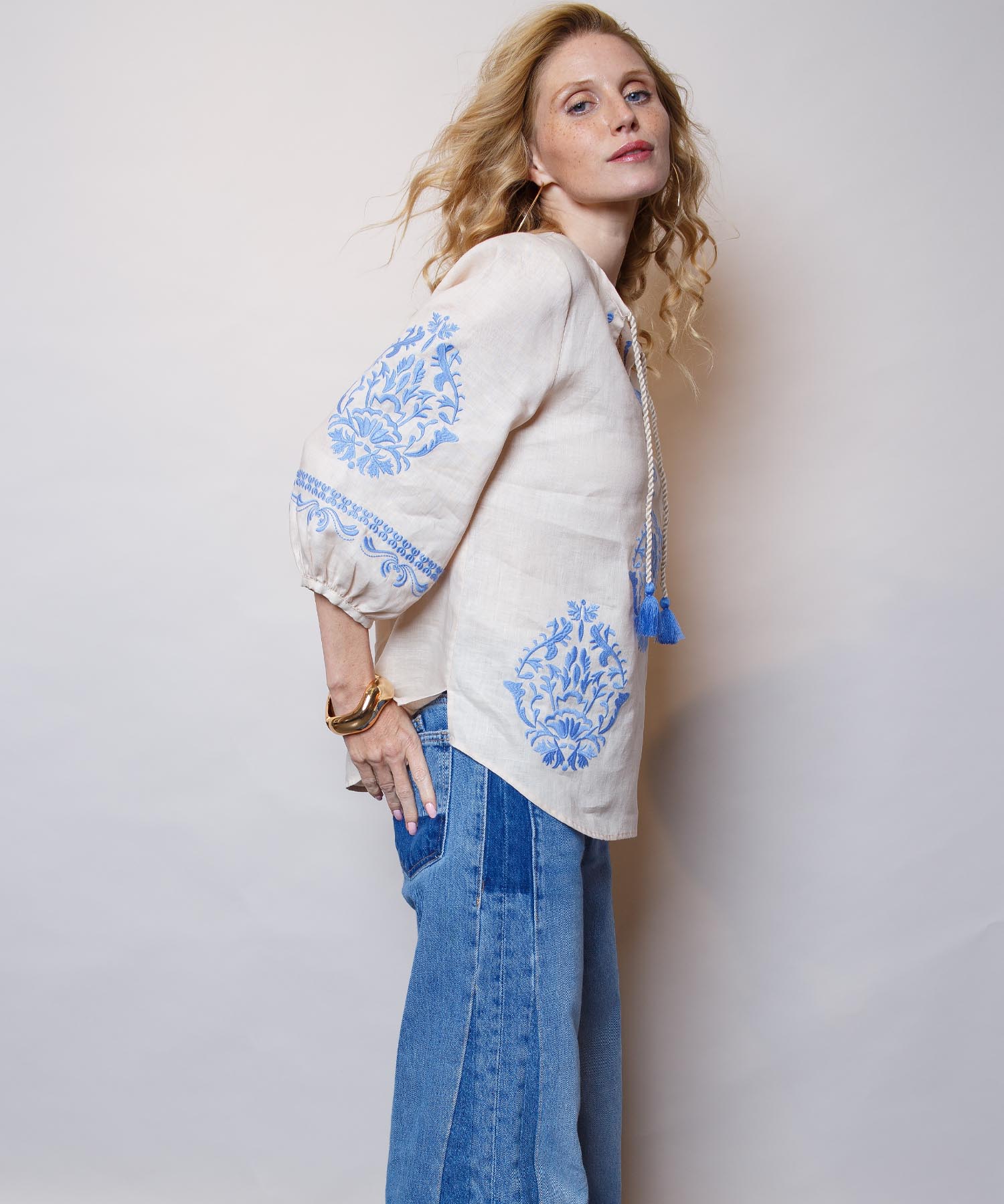 Emily van den Bergh lässige Shirtbluse mit Stickerei aus Leinen