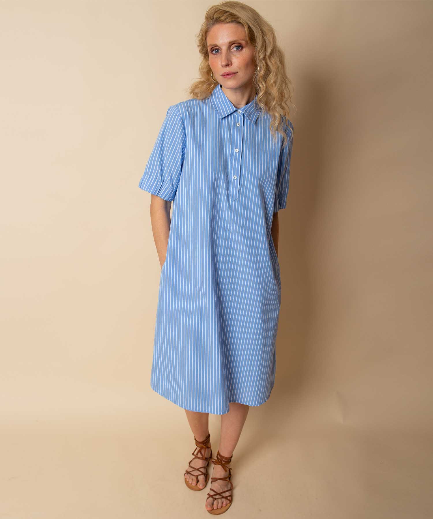 Emily van den Bergh Streifenkleid aus reiner Baumwolle in Blau | Modehaus Wörmann