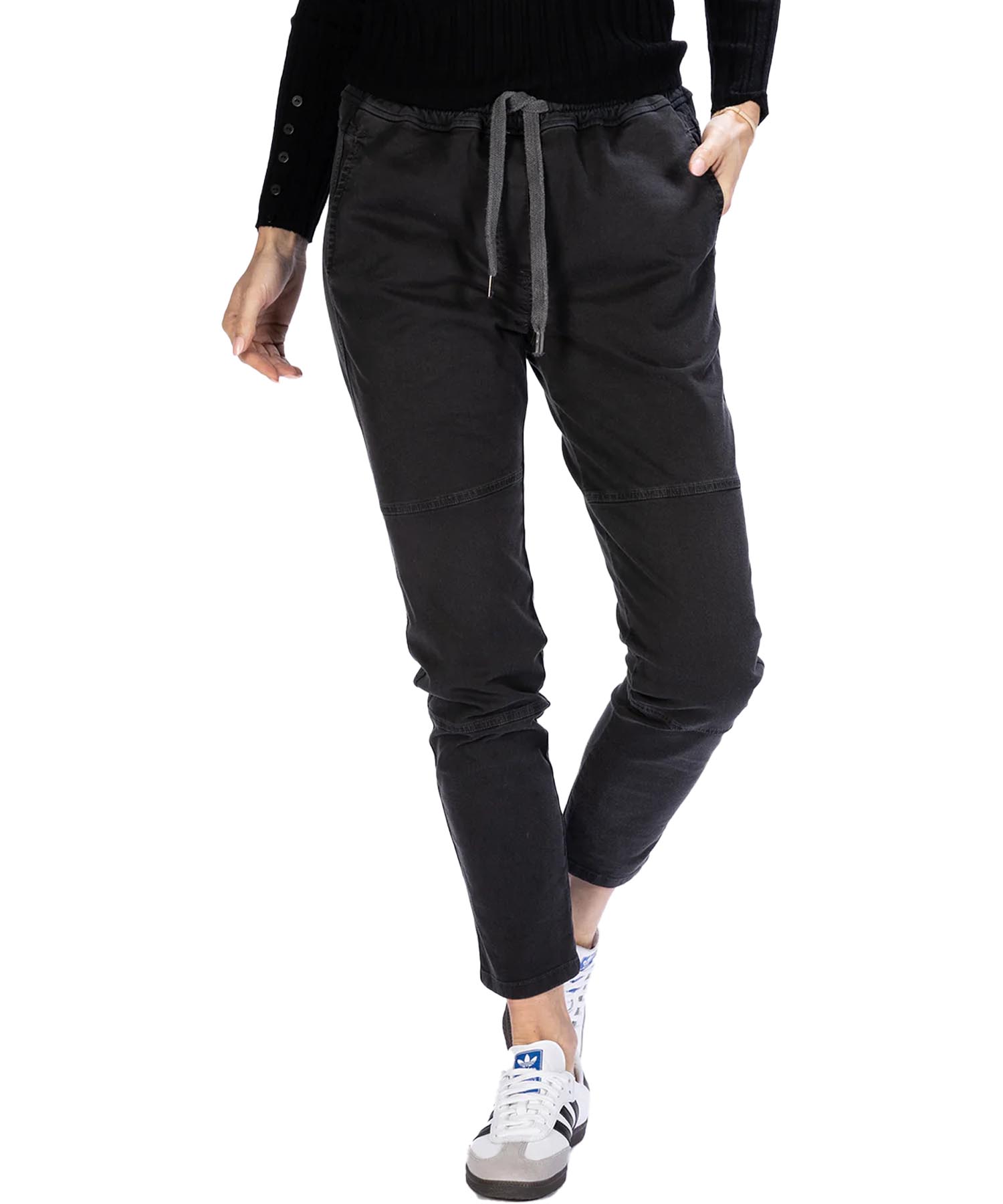 Hose You Two im Materialmix im vintage-look