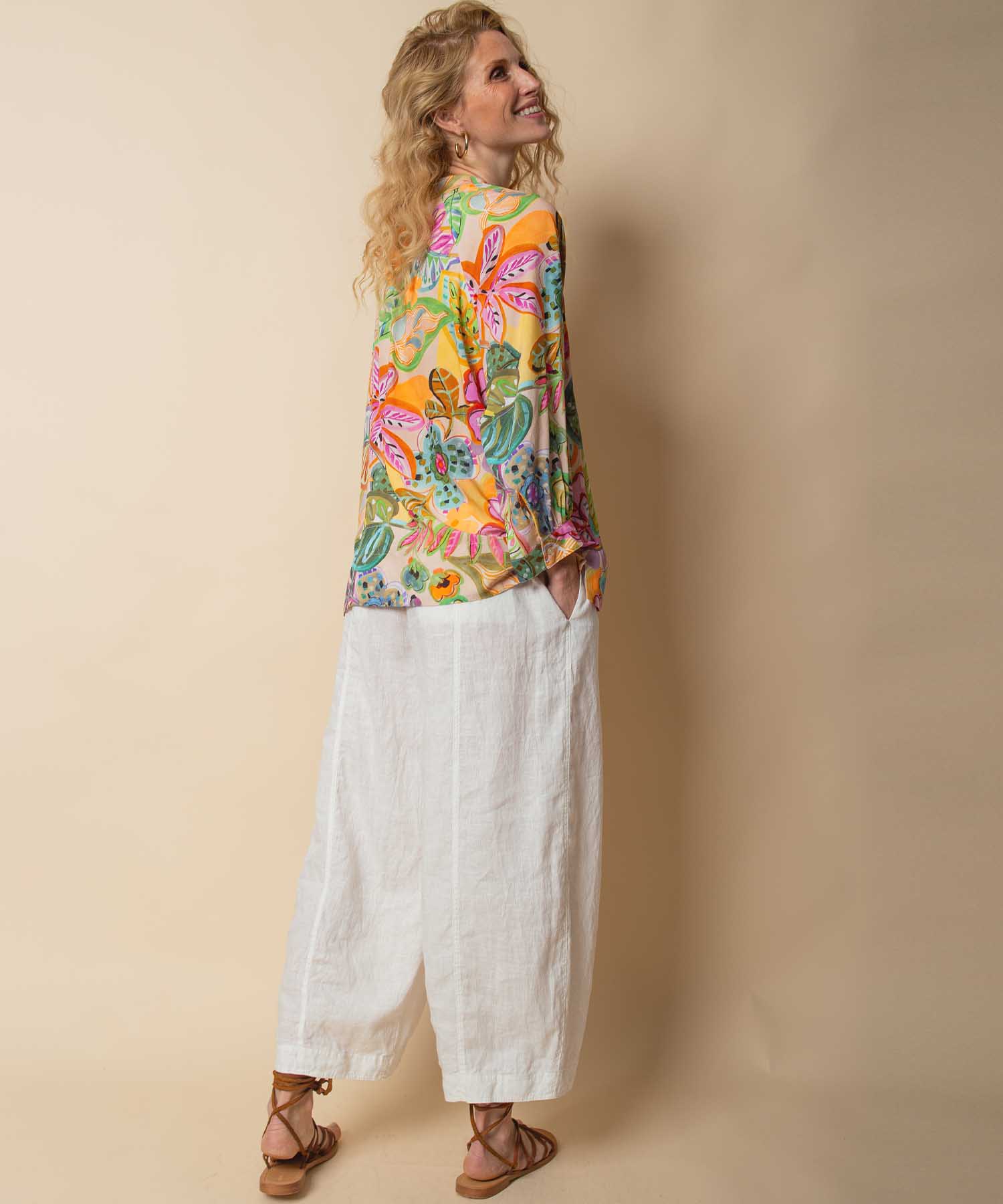 Emily van den Bergh Tunika Bluse aus reiner Viskose mit Multicolour Flower Print | Modehaus Wörmann