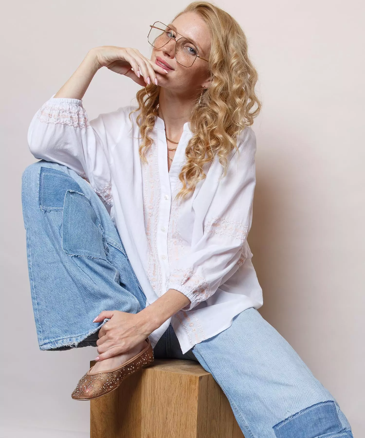 Emily van den Bergh lässige Bluse mit Stickerei