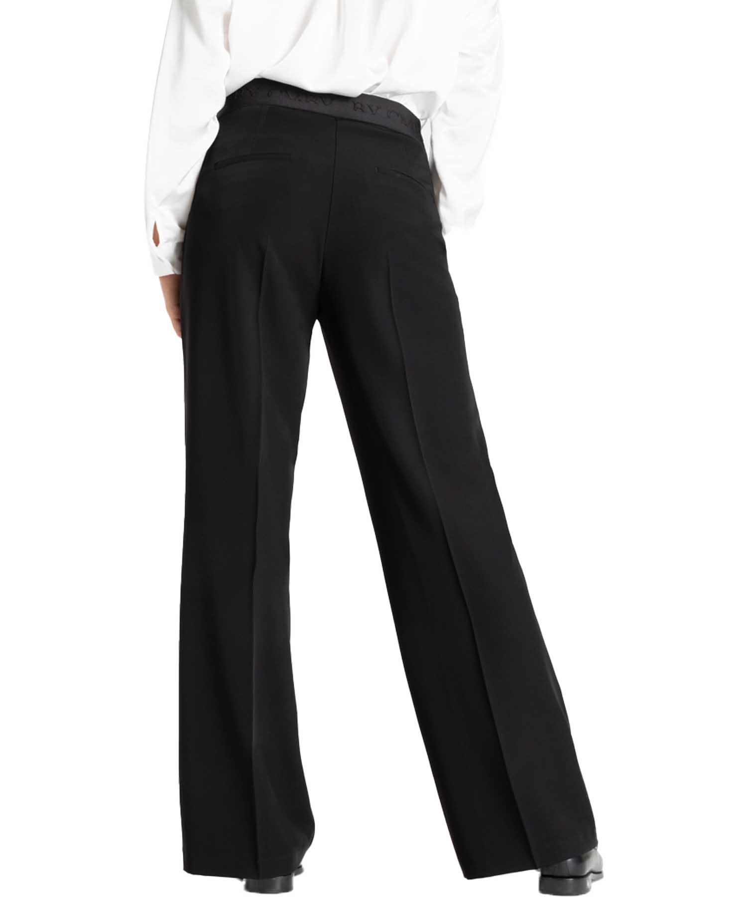 Cambio Hose – Modell AVA: Moderne Eleganz im Technostretch