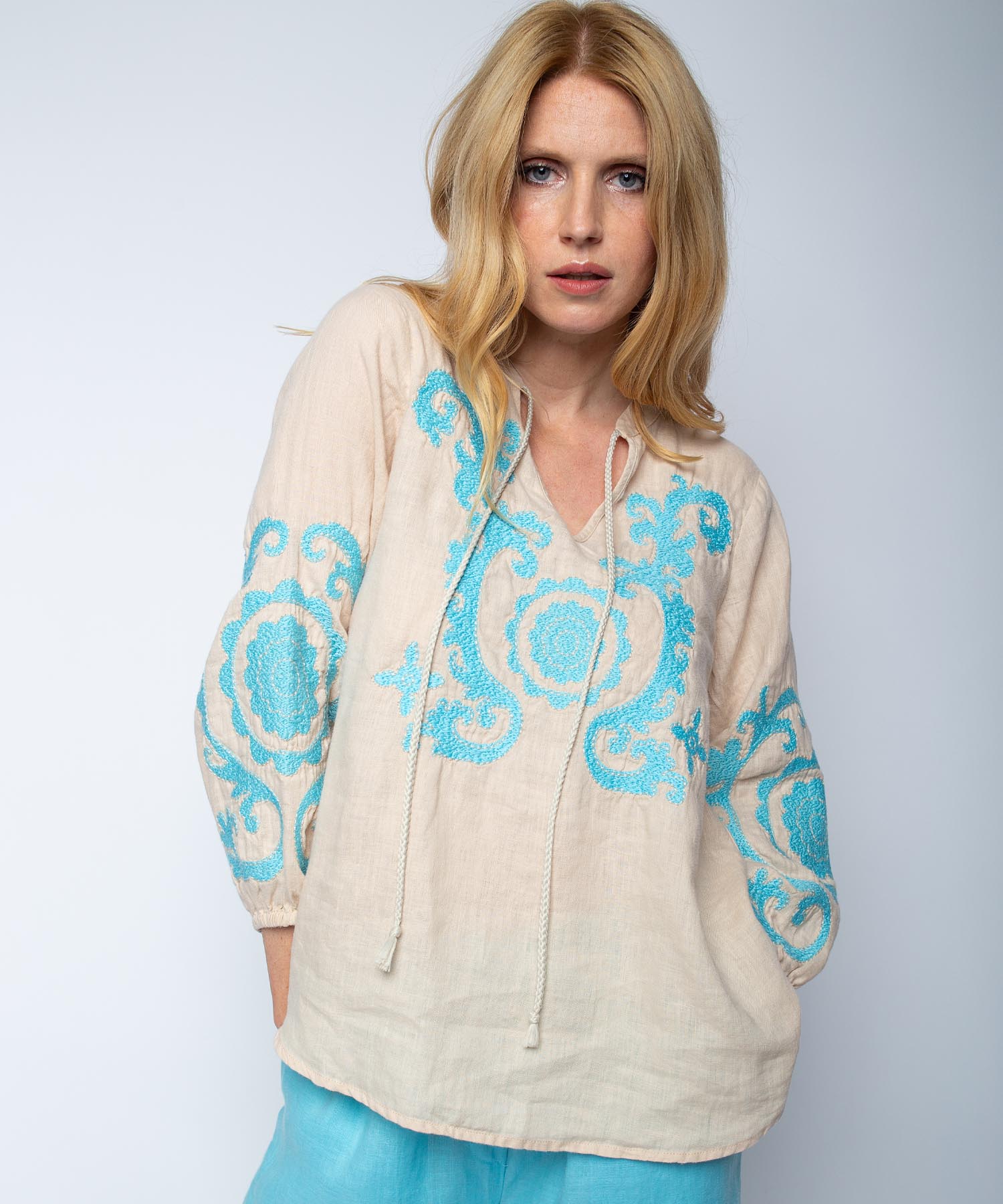 Emily van den Bergh Shirtbluse mit Stickerei aus Leinen