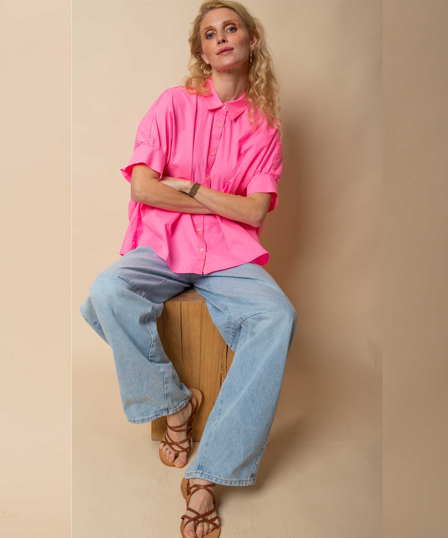 Emily van den Bergh Oversize Bluse aus reiner Baumwolle in Neon Pink | Modehaus Wörmann