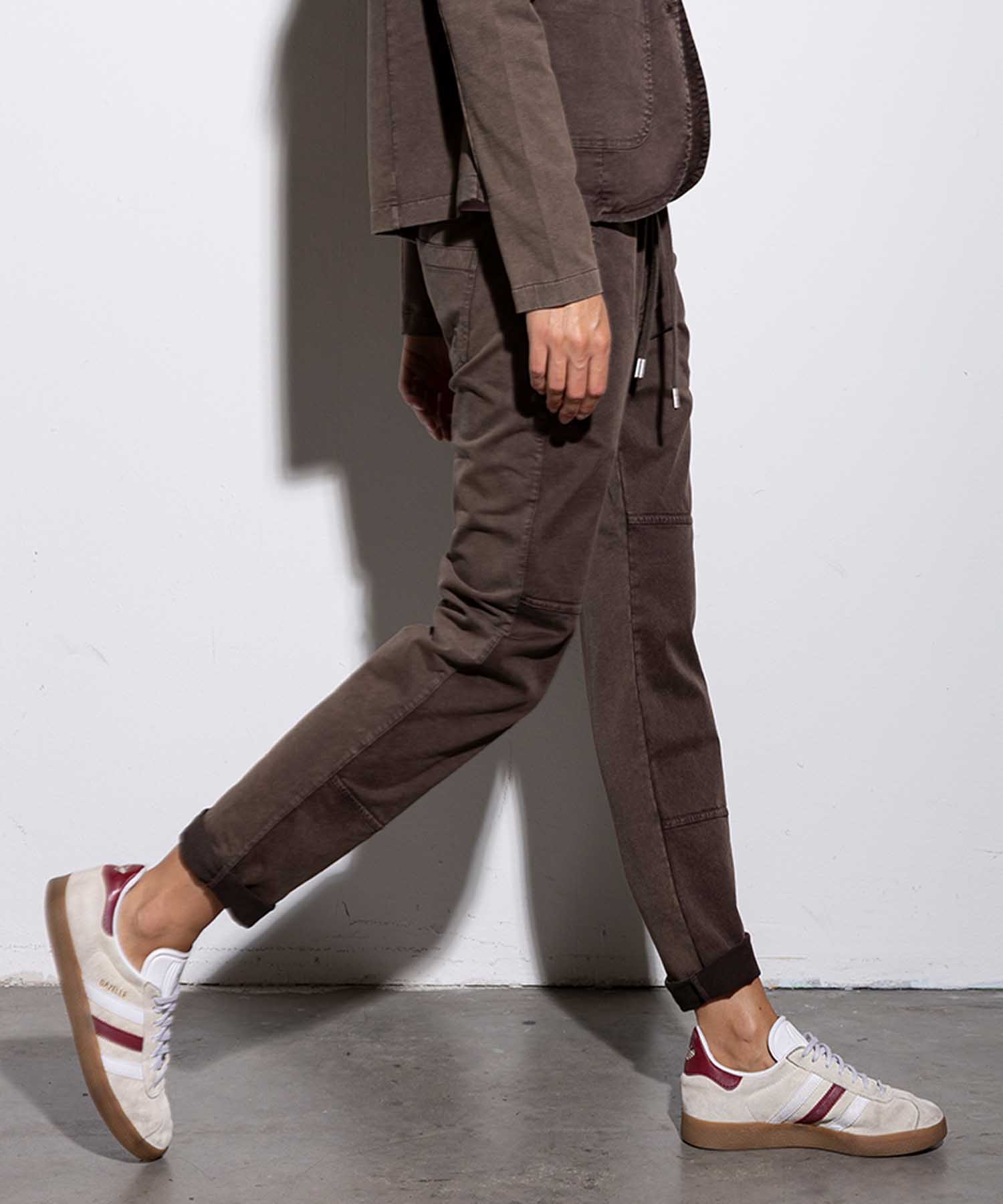 YOU TWO coole Hose im Materialmix in vintage espresso