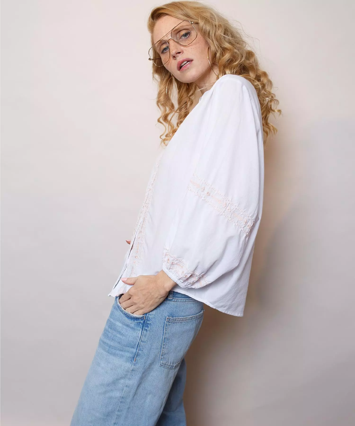 Emily van den Bergh lässige Bluse mit Stickerei